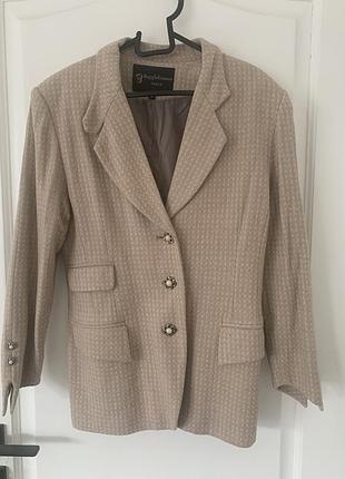 Жакет шерстяний