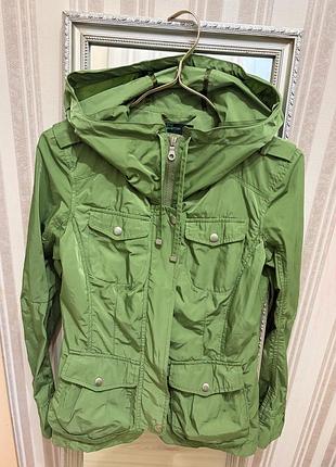 Куртка жіноча