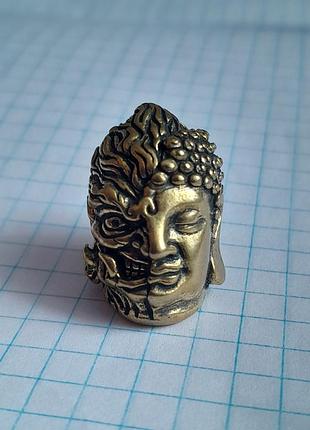 Намистина буда й демон