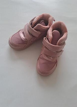 Кросівки ботінки