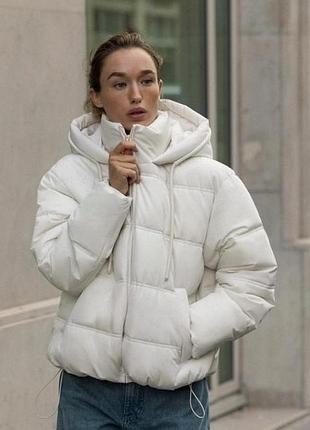 Оригинальный стеганный теплый ветро-непродуваемый и водо-отталкивающий анорак с капюшоном от zara original.