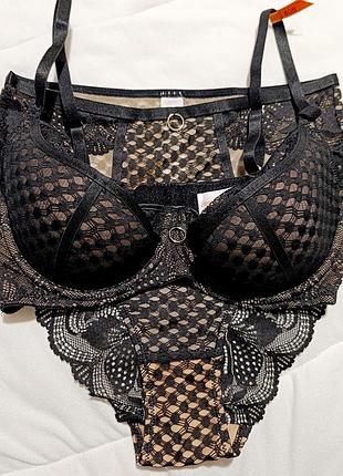 Комплект белья с кружевом без пуш ап трусики высокая посадка