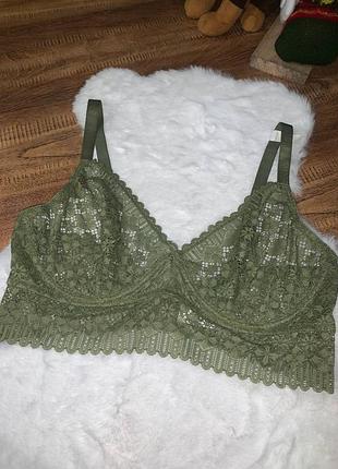 Бюст мереживо