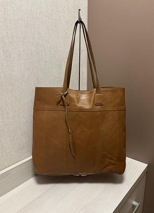 Pure luxuries  велика шкіряна сумка.