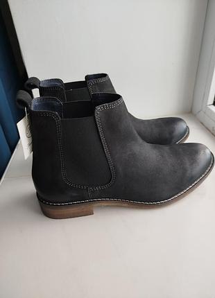 Стильні нубукові черевики