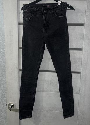 Джинси жіночі