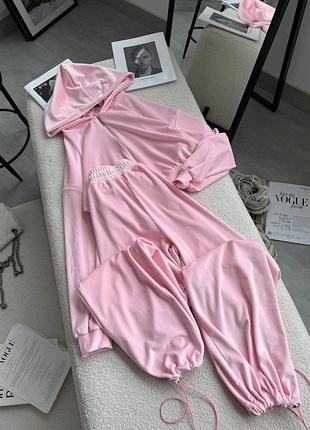 Спортивний костюм