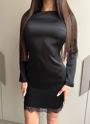 Жіноча шовкова сукня з мереживом