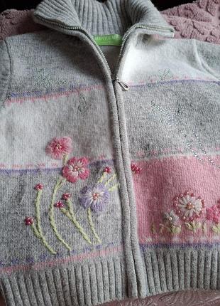 Ангрова кофта з  ручною вишивкою.