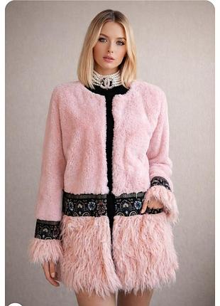 Рожева пудрова шубка під ламу