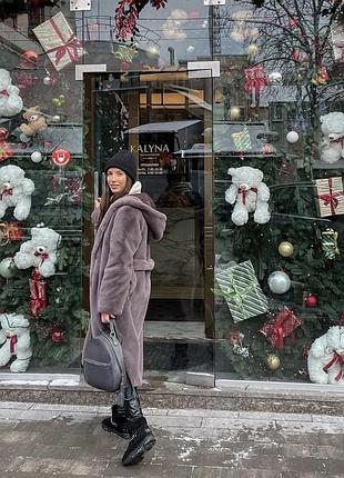 Шуба монодро очень теплая с капюшоном