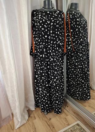 Красивое с лампасами на рукавах платье 👗 большого размера