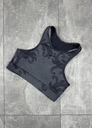 Спортивный топ nike