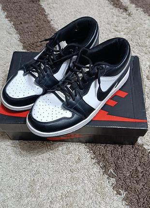 Кросівки nike jordan