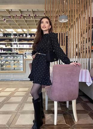 Молодежное платье мини в горошек с поясом 4