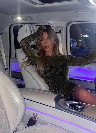 Чорна сукня з блискучою сіткою