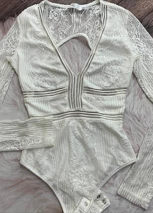 Біле мережевне боді