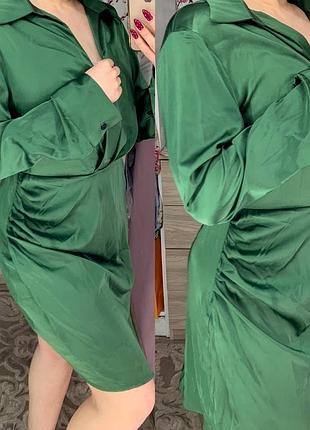 Зелена шовкова сукня