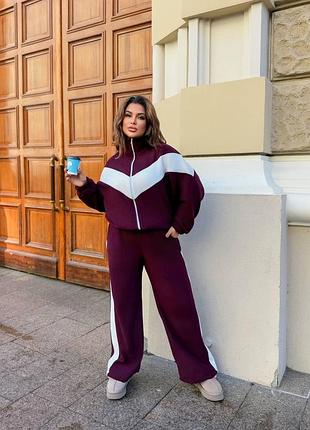 Костюм жіночий