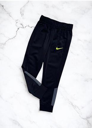 Спортивні штани nike оригінал на 4/5 років 104-110 см