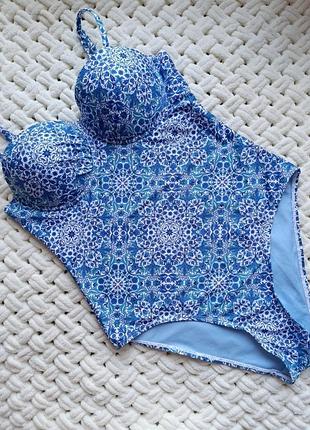 Суцільний жіночий купальник з формованими чашечками, розмір s-m, eur 36/38