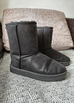 Жіночі зимові чорні чоботи 37 р