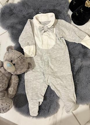 Святковий чоловічок на хлопчика