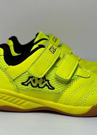 Яркие детские кроссовки kappa