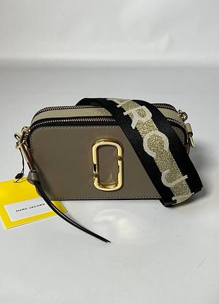 Кожаная сумка marc jacobs snapshot camera bag cement multi