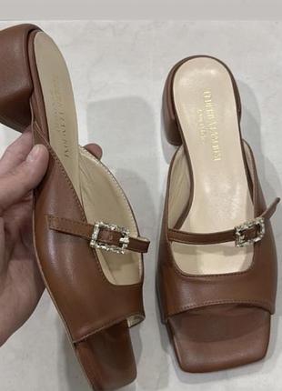 Босоніжки італія