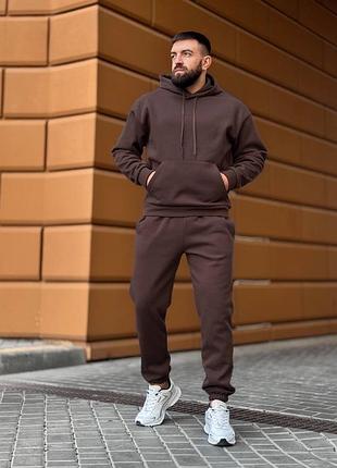 Чоловічий костюм