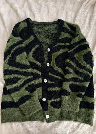 Кардиган пухнастий  у зебру, м'яка кофта на ґудзиках