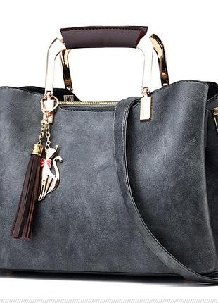 Класична жіноча сумка через плече з брелком, модна, якісна жіноча сумочка еко шкіра повсякденна серый