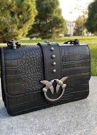 Жіноча невелика сумка, клатч рептилія з пташками, невелика сумка на ланцюжку з птахами пінко черный матовый