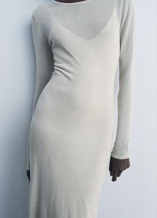 Нежное платье-макси zara s со стразами молочное кремовое серое