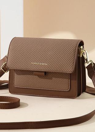 Женская классическая сумка 10671 через плечо, кросс боди через плечо черная коричневый