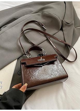 Жіноча сумка 3132 лакова через плече крос боді чорна темно-коричневий