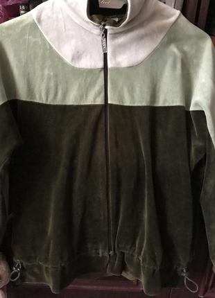 Оксамитовий костюмчик