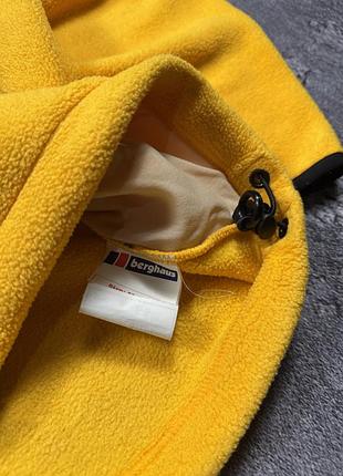 Фліска berghaus на замку 6