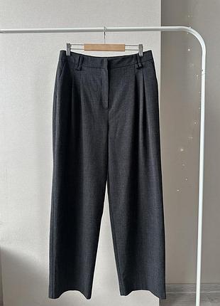 Темно сірі широкі прямі штани брюки на защипах