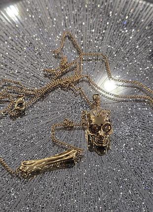 Продаю стильную подвеску alexander mcqueen 2