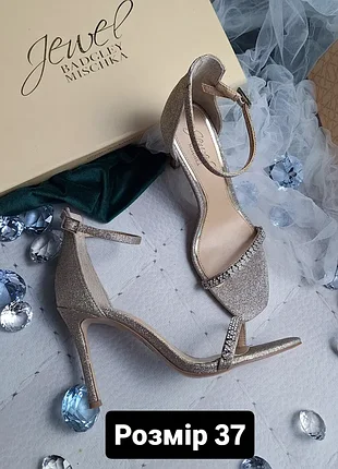 Badgley mischka оригинал золотистые босоножки с стразами и камнями на шпильке