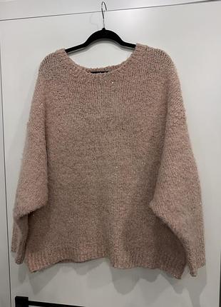 Ніжний светр
