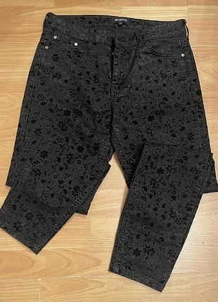 Чорні жіночі брюки