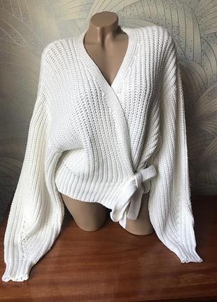 Белоснежный джемпер кардиган