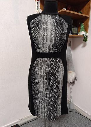 Сукня жіноча без рукавів