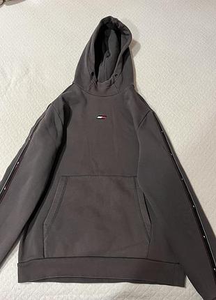 Худі томі хілфігер