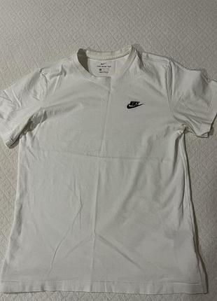 Футболка найк біла м розмір