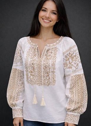 Вышиванка женская праздничная