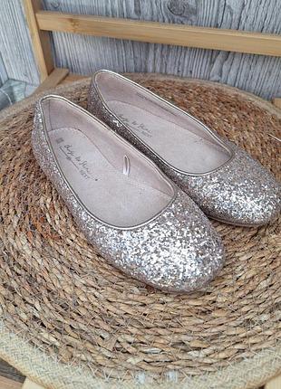 Элегантные детские балетки от бренда next в размере 32.